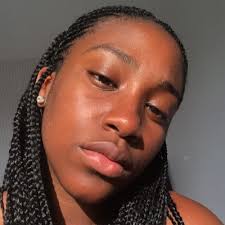 Mia Henderson (@mia_17dec)