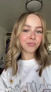 Kaitlyn Lauer's Instagram, Twitter & Facebook