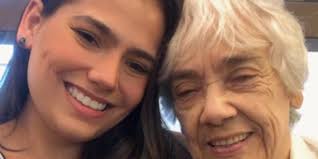 Yasmin Sheron Macedo Schultz Reinck Azevedo