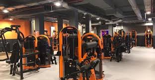 Cardio, máquinas guiadas, pesos libres, zona funcional y de. Basic Fit Madrid General Ricardos Horario Precio Y Opiniones