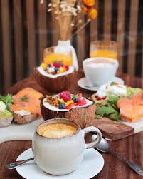 31 33 Rue De Mogador 75009 Paris France Braun Notes Coffee Braunnotescoffee Auf Instagram Coconut Granola And Brunch All Weekend Braunnotes Plat Cafe