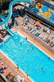 Vlakbij San Felice Del Benaco Ligt De Gezellige Camping Eden Deze Camping Bestaat Uit Twee Zones Een Deel Heeft Terrasvormig Gardameer Italie Kampeervakantie