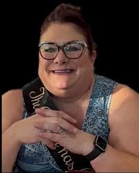 Karin Parker's Instagram, Twitter & Facebook