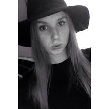 Isabelle Potts's Instagram, Twitter & Facebook