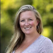 Find Realtors & Real Estate Agents in 04915