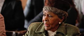 Aucun détail sur le rôle qu'elle jouera dans la série de pete nowalk n'a pour l'instant été dévoilé si ce n'est que cicely tyson n'apparaîtra qu'en. L Actrice Cicely Tyson Vue Dans La Serie Murder Et Icone Pour Deux Generations D Actrices Afro Americaines Figure De Broadway Est Decedee Jean Marc Morandini