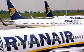 Ryanair 8essalonikh Xania Http Www 1aeroporika Gr Ryanair Ryanair Cabin Crew Travel Nursing