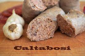 Se spala toate organele foarte bine, in mai multe ape, pana cand apa iese curata si se curata intre timp, se pregtateste carnea de porc, se taie bucati mici, se pune la foc si se prepara jumarile romanesti bune si gustoase ca la mama acasa. Caltabosi De Porc Retete Culinare By Teo S Kitchen
