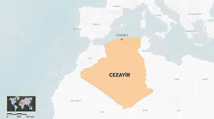 Para birimi olarak cezayir dinarı kullanılmaktadır. Cezayir
