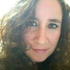 Laura Roe's Instagram, Twitter & Facebook