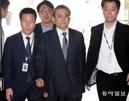 '김학의 불법출금' 파장…법조계, 법무부 해명 말도 안돼. ê²€ì°° ê¹€í•™ì˜ ë¶ˆë²•ì¶œê¸ˆ ê´€ë ¨ ë²•ë¬´ë¶€ ì••ìˆ˜ìˆ˜ìƒ‰ ë‰´ìŠ¤ ë™ì•„ë‹·ì»´