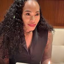 Kay GS (@kayandkilos) • Instagram photos and videos