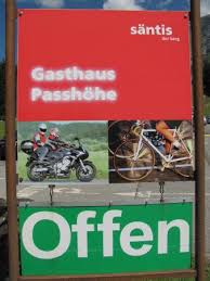 Von der postautohaltestelle schwägalp wandert man richtung dreckloch und schon ist man aus dem betrieb der schwägalp draussen. Die Passhohe Bei Nacht Picture Of Gasthaus Passhohe Schwagalp Tripadvisor