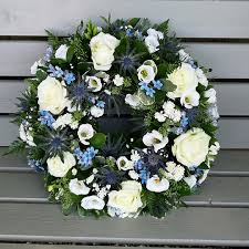 Send condolences to uk with sympathy flowers delivery service. Funeral Flowers In Hitchin By Daizy Flowers