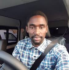 Yaaay #Monday Take it easy😎🎵🐟 and #REQUEST a song On #TheLunchBeat 1-3pm  with #NalongoBella