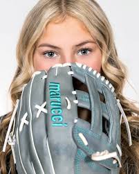 THANK you David Thibodaux softball for having us come out for media day!  You girls ARE the queens of softball! #softballmedia #softballmediaday  #davidthibodeauxbulldogs #lafayettephotographer