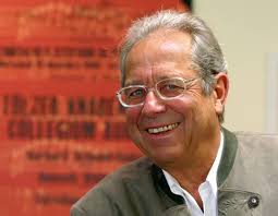 Prof. Gerhard Schmidt-Gaden lächelnd in