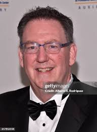 Marisa Wayne attends John Wayne Cancer Institute Auxiliary's 32nd... News  Photo