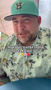 How did the Chelsea Flower Show happen?, I took a risk., One DM turned into  one of the biggest opportunities of my career., Do the scary thing anyway.  , #chelseaflowershow #florist #floraldesign ...