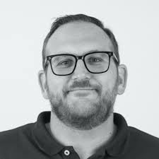 Danke, liebe Elena und lieber Matthias, für euer Vertrauen und den Raum zu  wachsen. Ich freu mich auf alle neuen Aufgaben, auf tolle Entwicklungen und  ganz viel Wachstum. Das wird toll!! 🚀 |