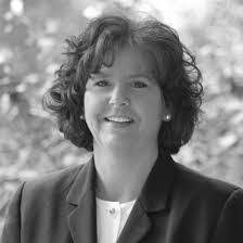 Kim Lovell's Instagram, Twitter & Facebook