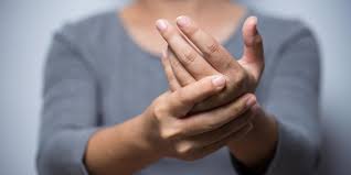 Degete amortite, fumatul, hernia, scleroza multipla sau o suferinta neurologica, hipertensiunea arteriala, diabet zaharat, colesterol crescut, atac de in cazurile cronice, alungati durerea: Cum Sa Scapi De Degete Amortite Inainte De Antrenamente Sfatul Liniadestart Ro