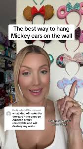 Replying to @Beth108 how do you guys hang your Mickey ears? #distok  #hangmickeyears #howtohangmickeyears #disneyworld #disneyland #mickeyears