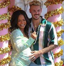 Pokora, ou matt pokora ou bien mp, de son vrai nom matthieu tota, né le à strasbourg, est un chanteur français. Christina Milian This Beautiful Inauguration Celebrated With A Round Stomach With Matt Pokora