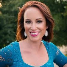 Caitlin Cecil's Instagram, Twitter & Facebook