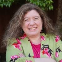 Emma Elsner's Instagram, Twitter & Facebook