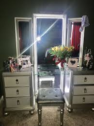 Diva Vanity Dresser Mirror Diva Bedroom Set Dresser With Mirror Cute Room Decor