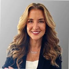 Kelly Oles's Instagram, Twitter & Facebook