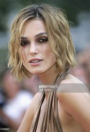 Uk Premiere Of Pirates Of The Caribbean Dead Man S Chest Arrivals Pictures Getty Images Square Face Hairstyles Haircuts For Wavy Hair Short Wavy Hair