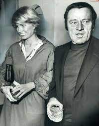Maybe you would like to learn more about one of these? Richard Burton And Wife Susan Hunt New Wife Richard Flirt With Her