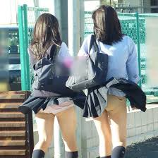風とJKと時々パンチラ盗撮師が今日の下着天気予報ｗｗｗ | パンチラ☆ぱんちら