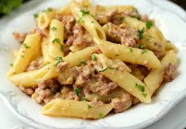 Desi la baza o reteta italiana in italia. Paste Cu Carne Tocata Si Smantana Agendautila