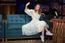 Елизавета монета (elisabeth monette) and лиза монеточка (lisa monetochka). Pevica Monetochka Kupila V Krasnoj Polyane Dom Za 18 Mln Rublej