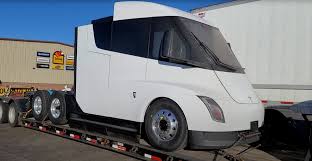 Alle gebrauchtwagen gesammelt aus über 800 portalen und händlerwebseiten. Tesla Semi Production Rumors Swirl As Frequent Sightings Up The Ante On Expectations