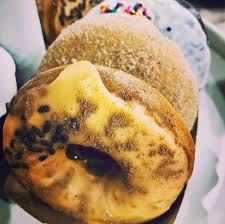 It you love icing/frosting and super rich sugary desserts you should grab some of their cupcakes. Mindful Baking