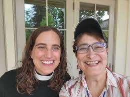 Elizabeth Felicetti (@bizfel)