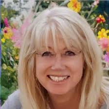 Cat chirping intensely at a Raven and Steller's jay This video documents  two separate encounters of my cat chattering at birds 1. Chirps in the  Rainforest 🌳 #rajaanddavid Bogachiel State Park, Washington,