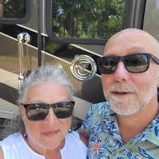 Hello to the Tiffin headed towards Highland Shores, Texas