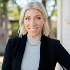 Rachel Prestage's Instagram, Twitter & Facebook