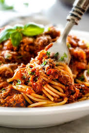 Quick And Easy Weeknight Spaghetti Bolognese Bursting With Flavor On Your Table In Under 30 Minut Spaghetti Recipes Easy Bolognese Recipe Easy Bolognese Recipe
