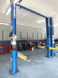 Need A Car Lift For Your Mechanic Shop We Have Six Car Lifts In This Auction 9 000 Lb 12 000 Lb With Brand Automotive Repair Automotive Mechanic Car Lifts