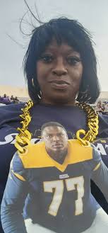 Momma Jones (@kieschaj)