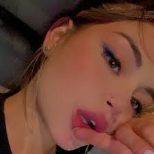 Julia Pell (@julia_pell) • Threads, Say more