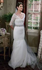 Robin Cobie Smulders Is Revealed To Be Barney S Neil Patrick Harris Bride On How I Met Your M Movie Wedding Dresses Wedding Dresses Gorgeous Wedding Dress
