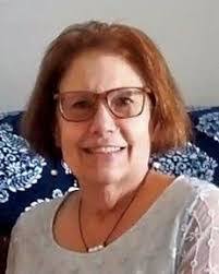 Lea Simmons's Instagram, Twitter & Facebook