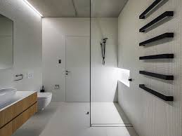 Banheiro Minimalista Com Acessorios Pretos Decoracao Banheiro Banheiro Minimalista Banheiro